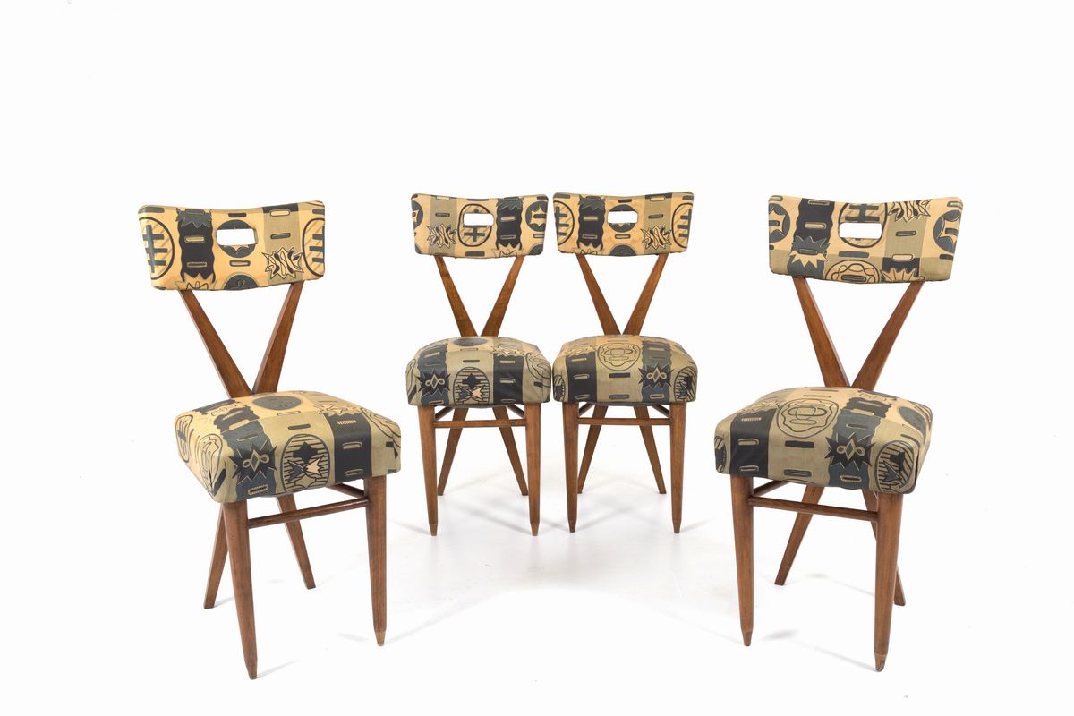 Set di Quattro Sedie in Legno con Tessuto Originale