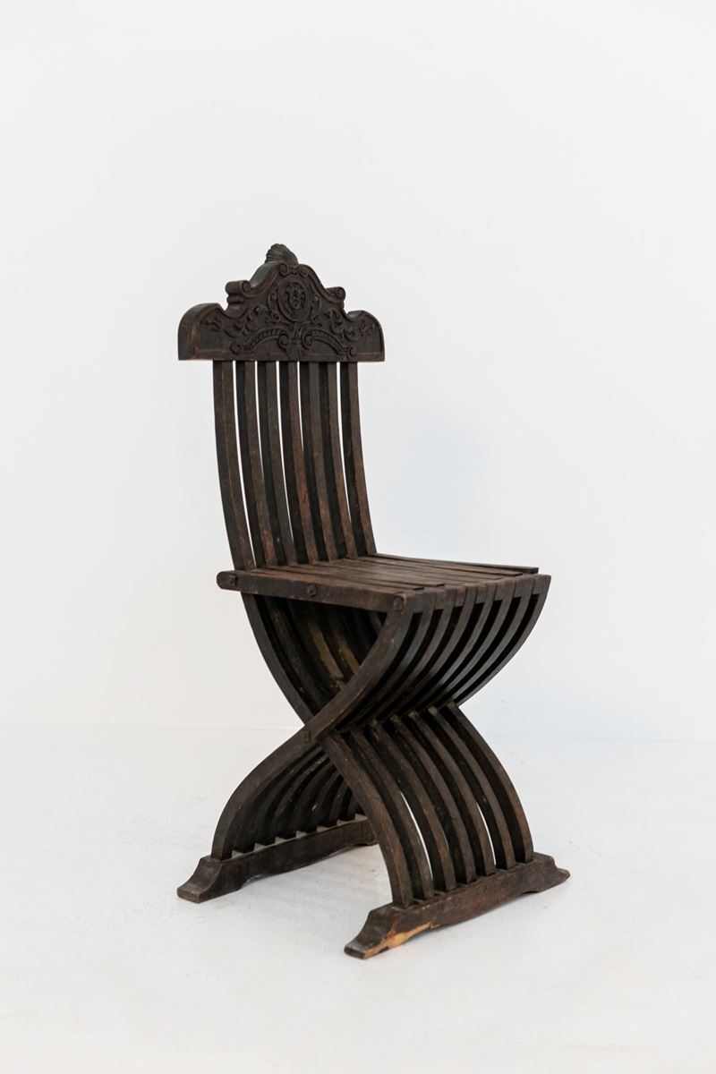 Sedia Italiana Vintage in legno intarsiato