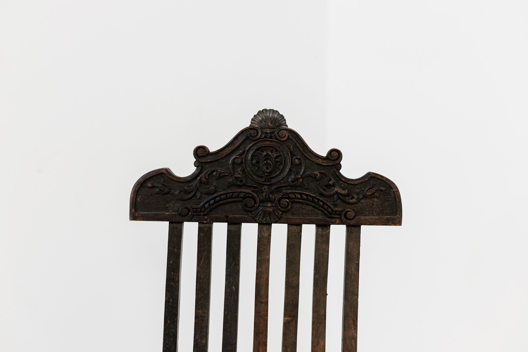 Sedia Italiana Vintage in legno intarsiato