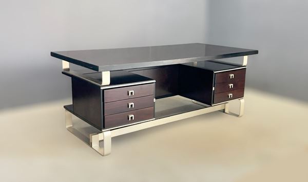 Large executive desk by AbbondInterni