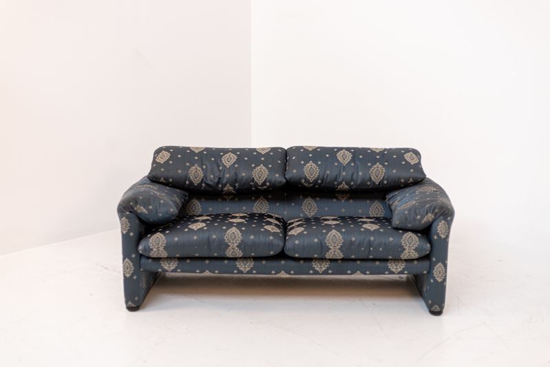 Maralunga Sofa by Vico Magistretti for Cassina in Fabric blue