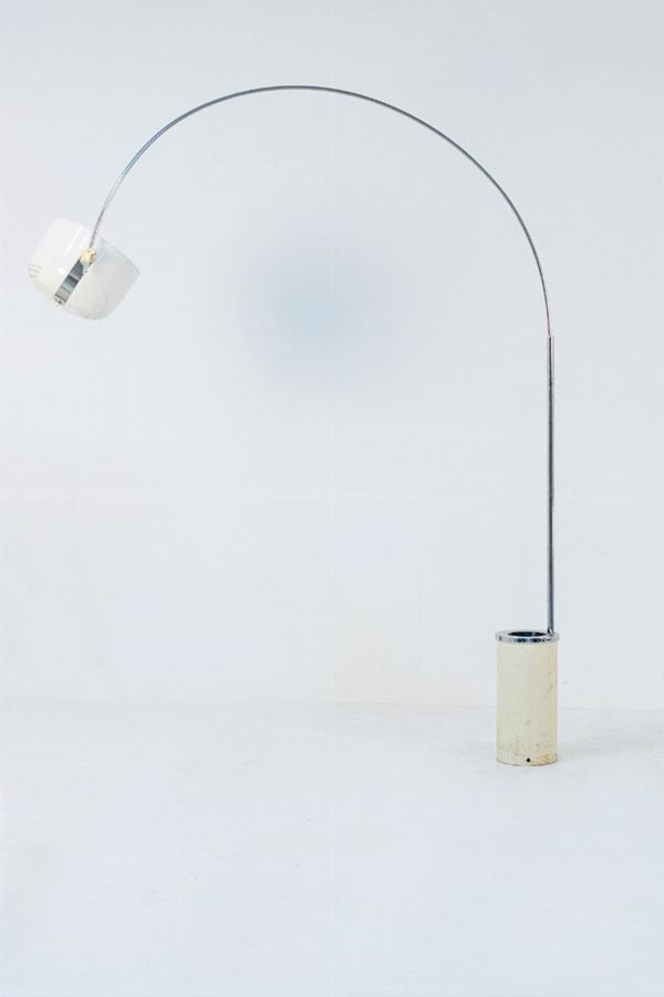 Harvey Guzzini - Italian Adjustable vintage floor lamp in white