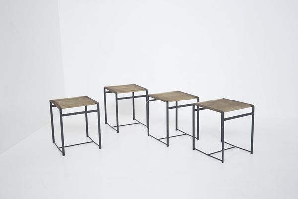 Manifattura Scandinava - Set di quattro sgabelli 