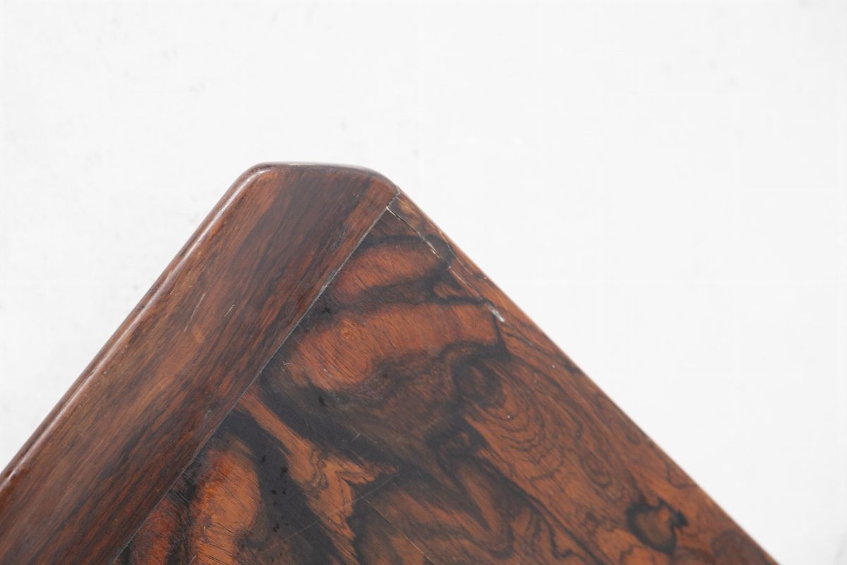 Tavolino Nord-europeo in Legno di Noce
