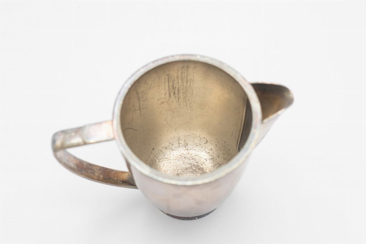 G. Ponti Coppia di brocche vintage in argento patinato