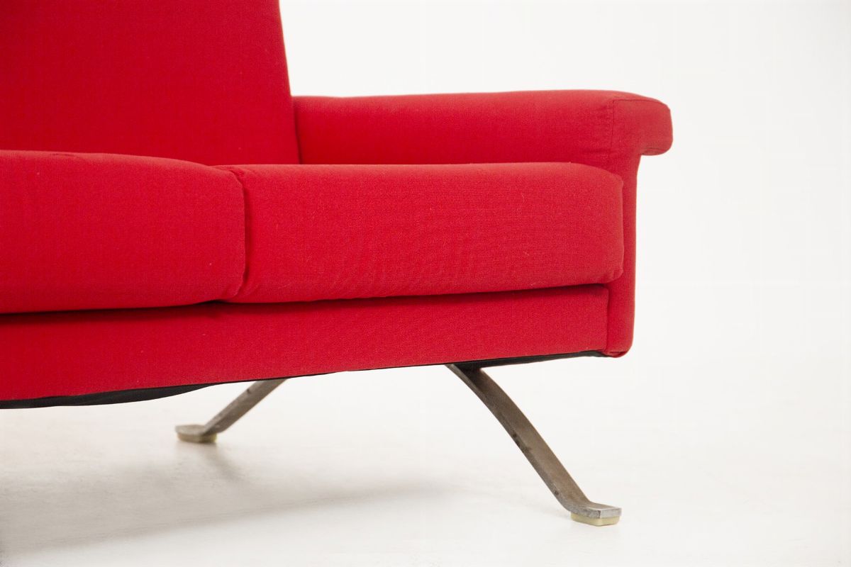 Rare Italian Red Sofa by Ico Parisi for Cassina Mod. 875, Published