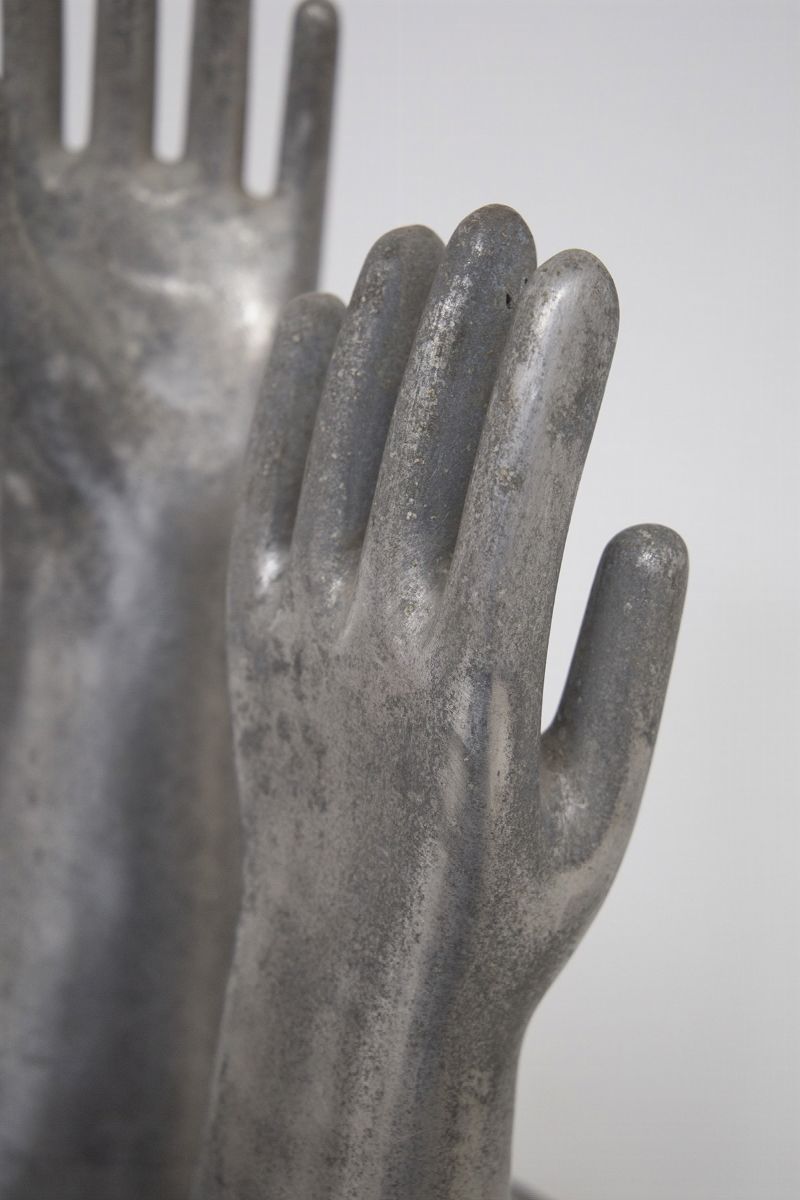 Hand Midcentury Mould in Aluminium Casting by Richard Ginori